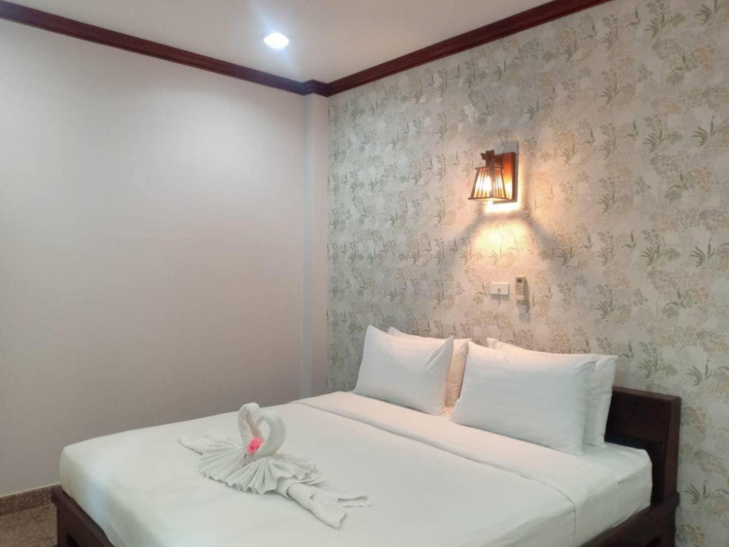 Capital O 75415 Nanthachart Riverview Resort Samut Songkhram Dış mekan fotoğraf